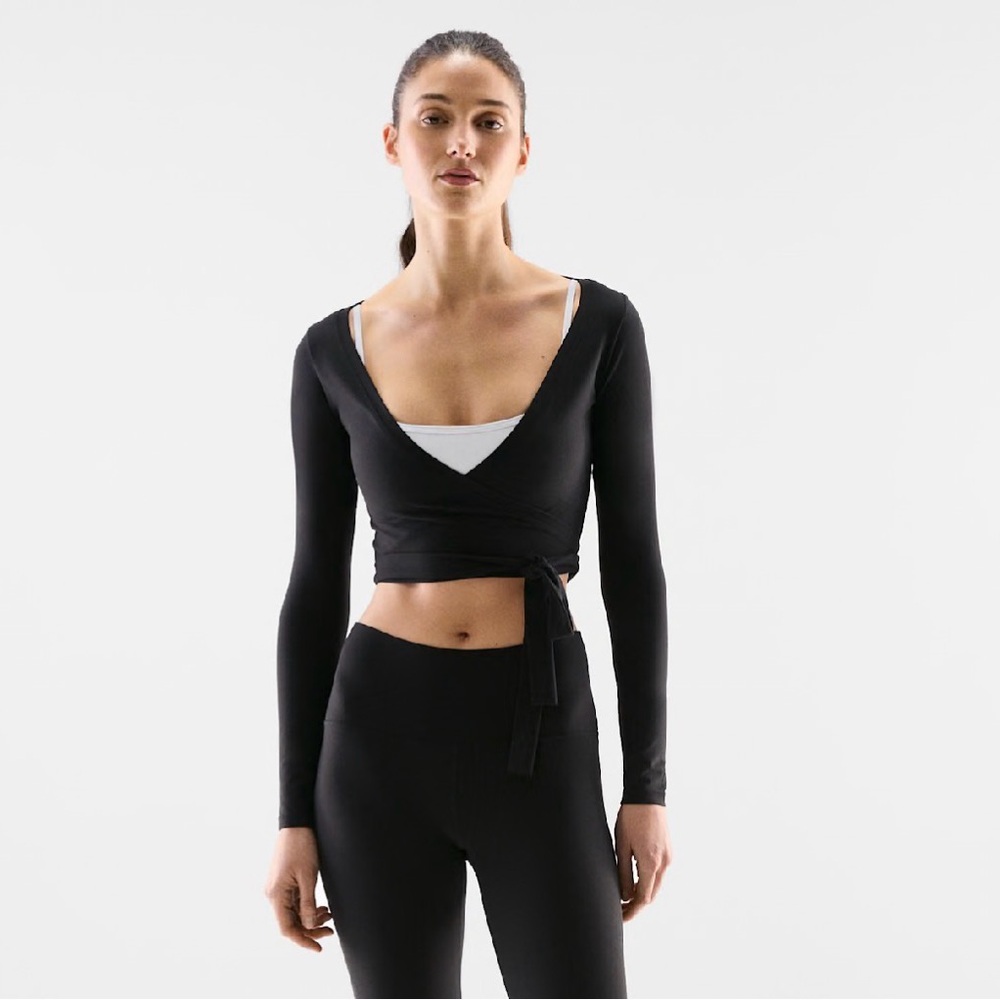 Aritzia TNA Action Ballet Wrap Top